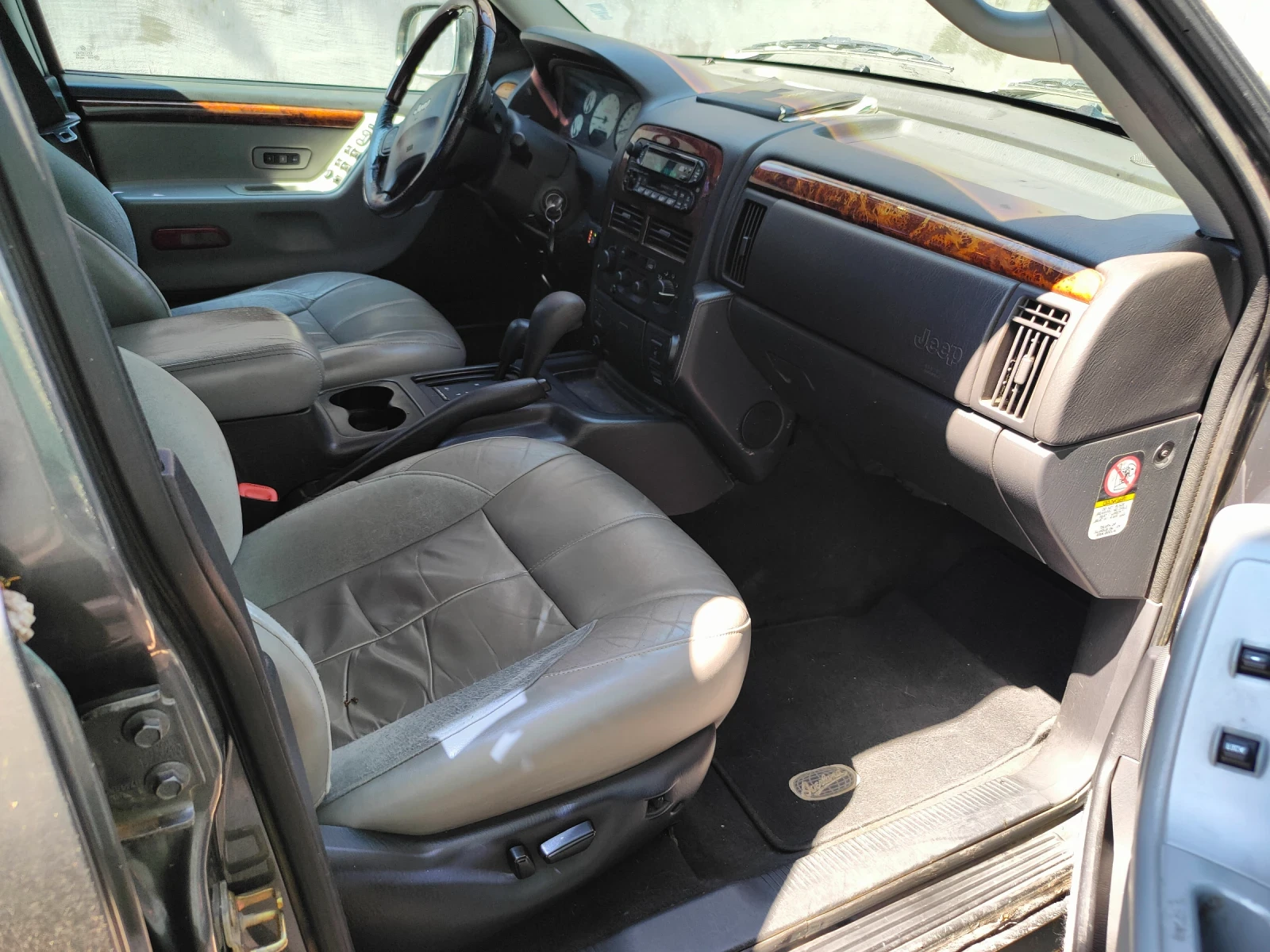 Jeep Grand cherokee Overland 4.7 H.O. ГАЗ, снимка 10 - Автомобили и джипове - 55309523