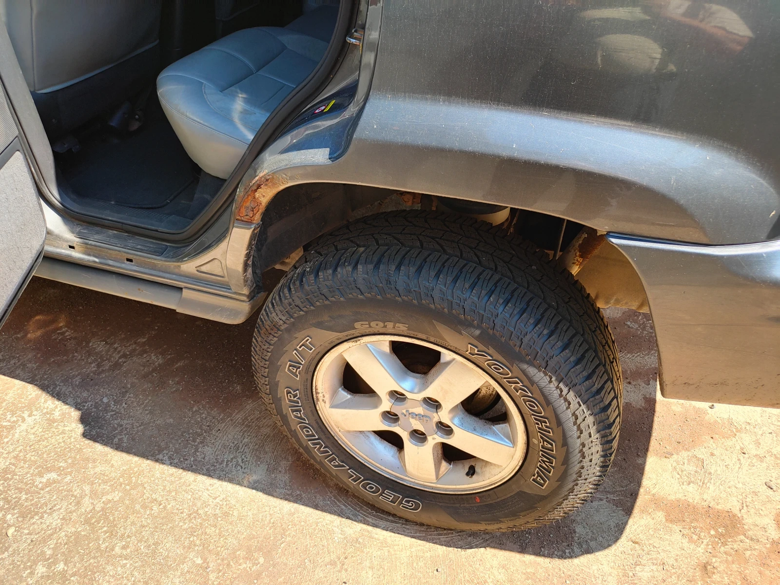 Jeep Grand cherokee Overland 4.7 H.O. ГАЗ, снимка 8 - Автомобили и джипове - 55309523