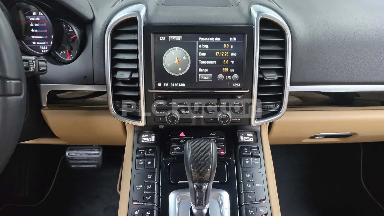 Porsche Cayenne PLATINUM EDITION PANORAMA/360CAM/FULL, снимка 14 - Автомобили и джипове - 55277104