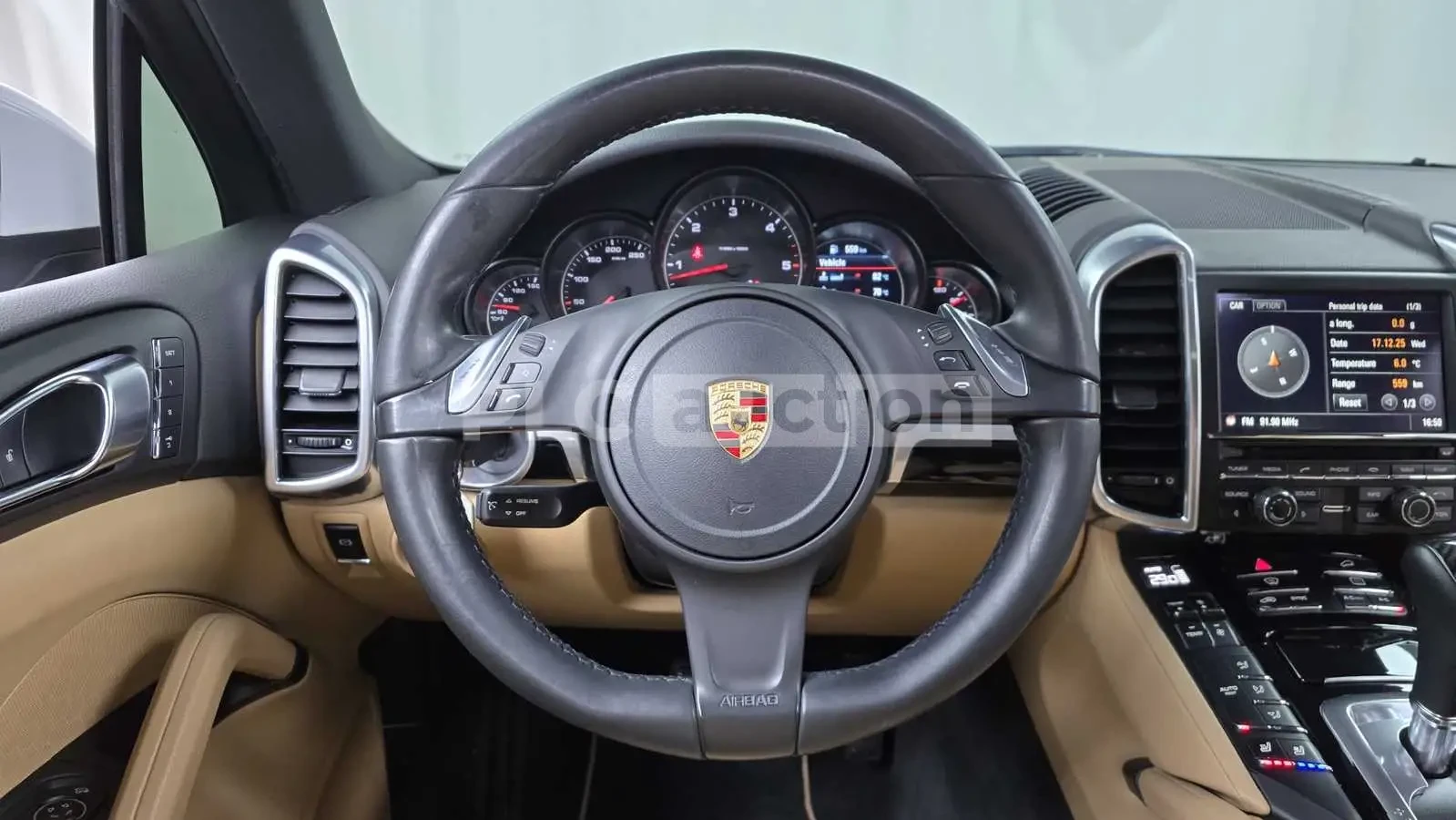 Porsche Cayenne PLATINUM EDITION PANORAMA/360CAM/FULL, снимка 13 - Автомобили и джипове - 55277104