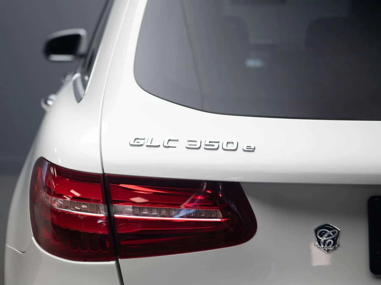 Mercedes-Benz GLC * Hybrid * CARFAX * ЦЕНА ДО БГ, снимка 4 - Автомобили и джипове - 55486068