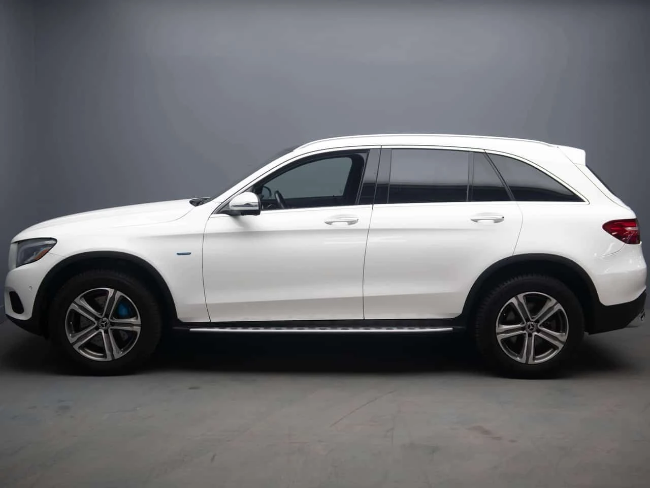 Mercedes-Benz GLC * Hybrid * CARFAX * ЦЕНА ДО БГ, снимка 2 - Автомобили и джипове - 55486068