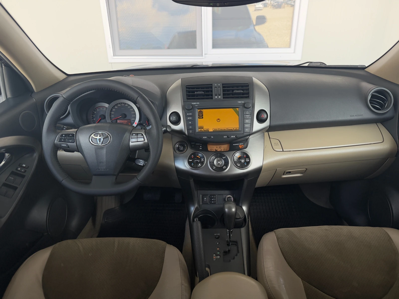 Toyota Rav4 2.2 D4D 4WD/Автомат/Камера/Собствен лизинг, снимка 13 - Автомобили и джипове - 55710718