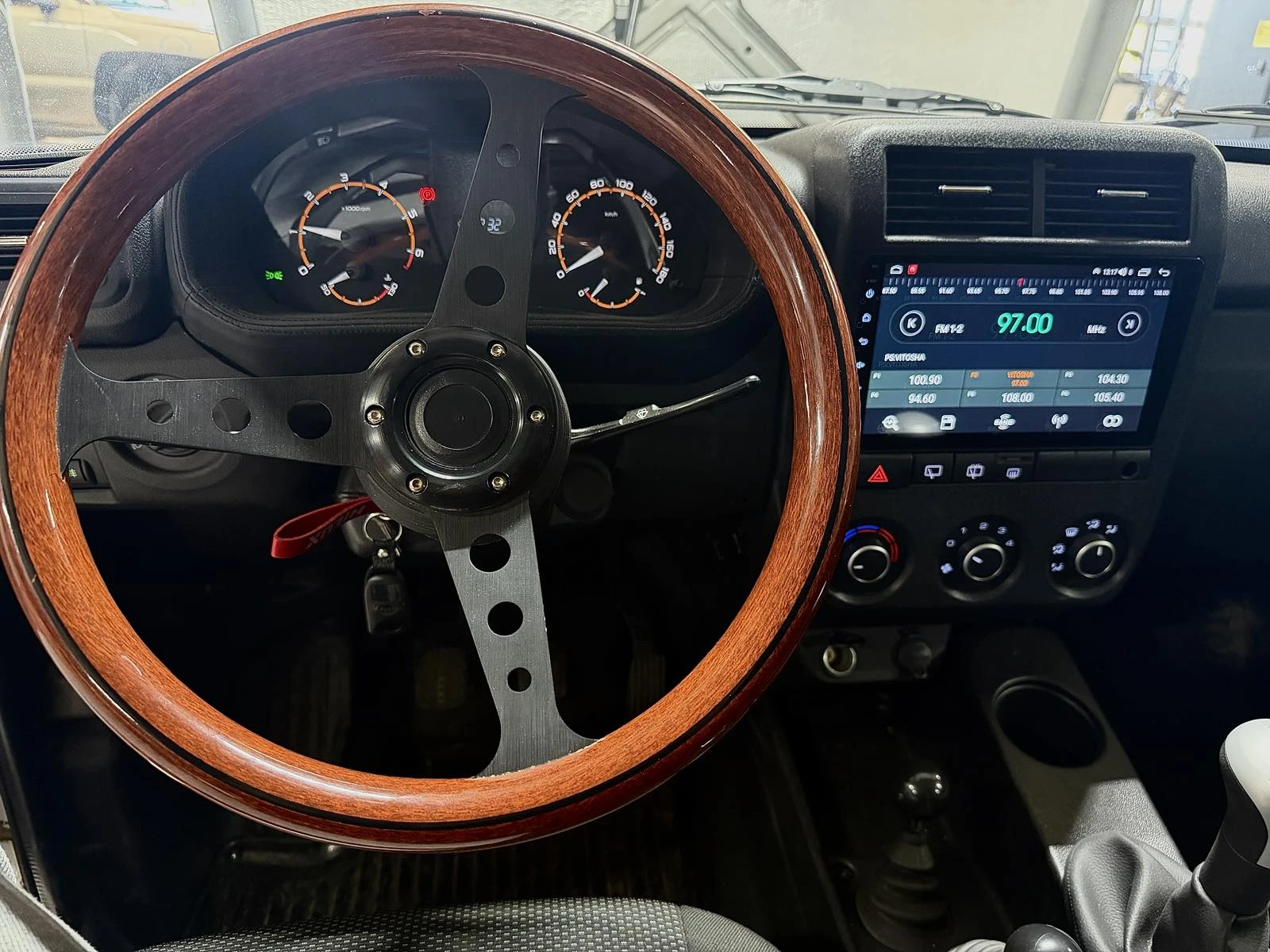 Lada Niva Legend 1.7, снимка 15 - Автомобили и джипове - 55979233
