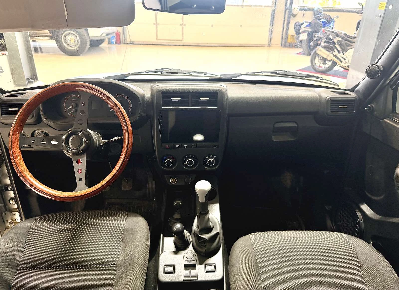 Lada Niva Legend 1.7, снимка 10 - Автомобили и джипове - 55979233