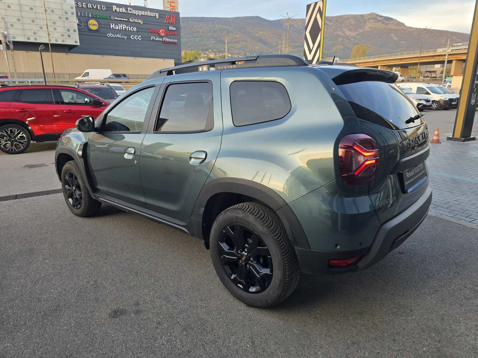 Dacia Duster 1.0 TCe 90 Stop&Start LPG, снимка 4 - Автомобили и джипове - 56577166