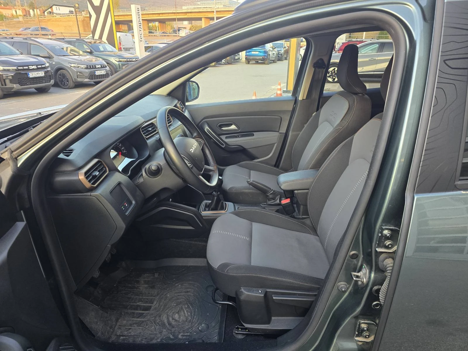 Dacia Duster 1.0 TCe 90 Stop&Start LPG, снимка 13 - Автомобили и джипове - 56577166