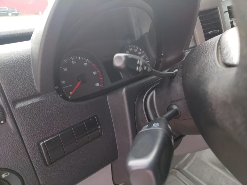 VW Crafter 2.5, 163 к.с. темпомат, 6 скорости, климатик, снимка 15 - Бусове и автобуси - 52694060