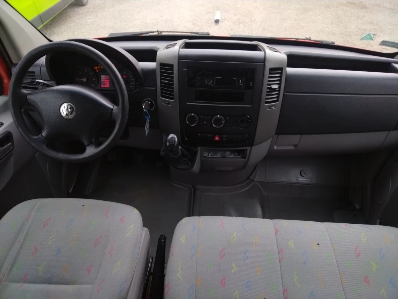 VW Crafter 2.5, 163 к.с. темпомат, 6 скорости, климатик, снимка 11 - Бусове и автобуси - 52694060