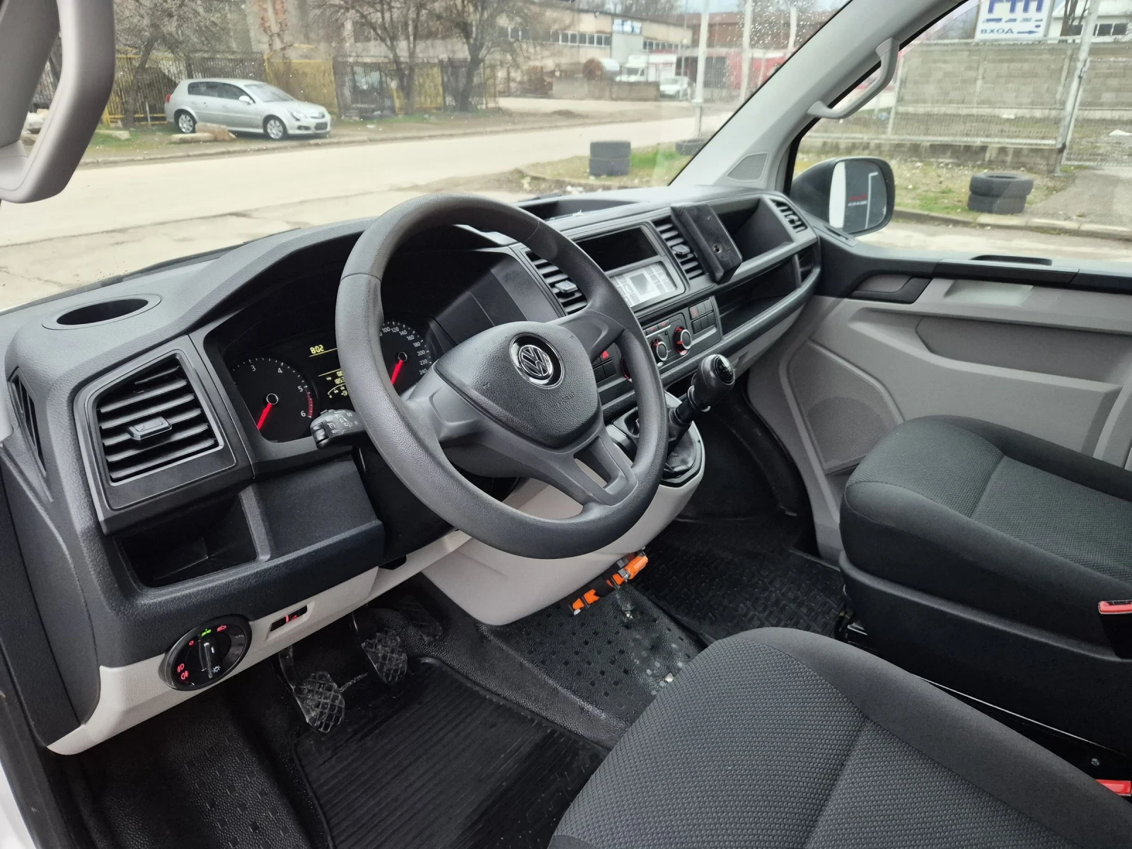 VW T6 * 2.0TDI* 4x4* 6ск.* , снимка 13 - Бусове и автобуси - 53956662