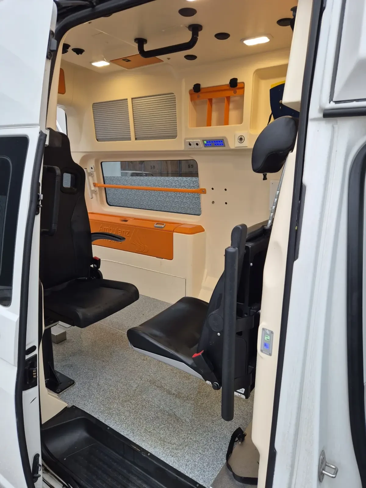 VW T6 * 2.0TDI* 4x4* 6ск.* , снимка 8 - Бусове и автобуси - 53956662