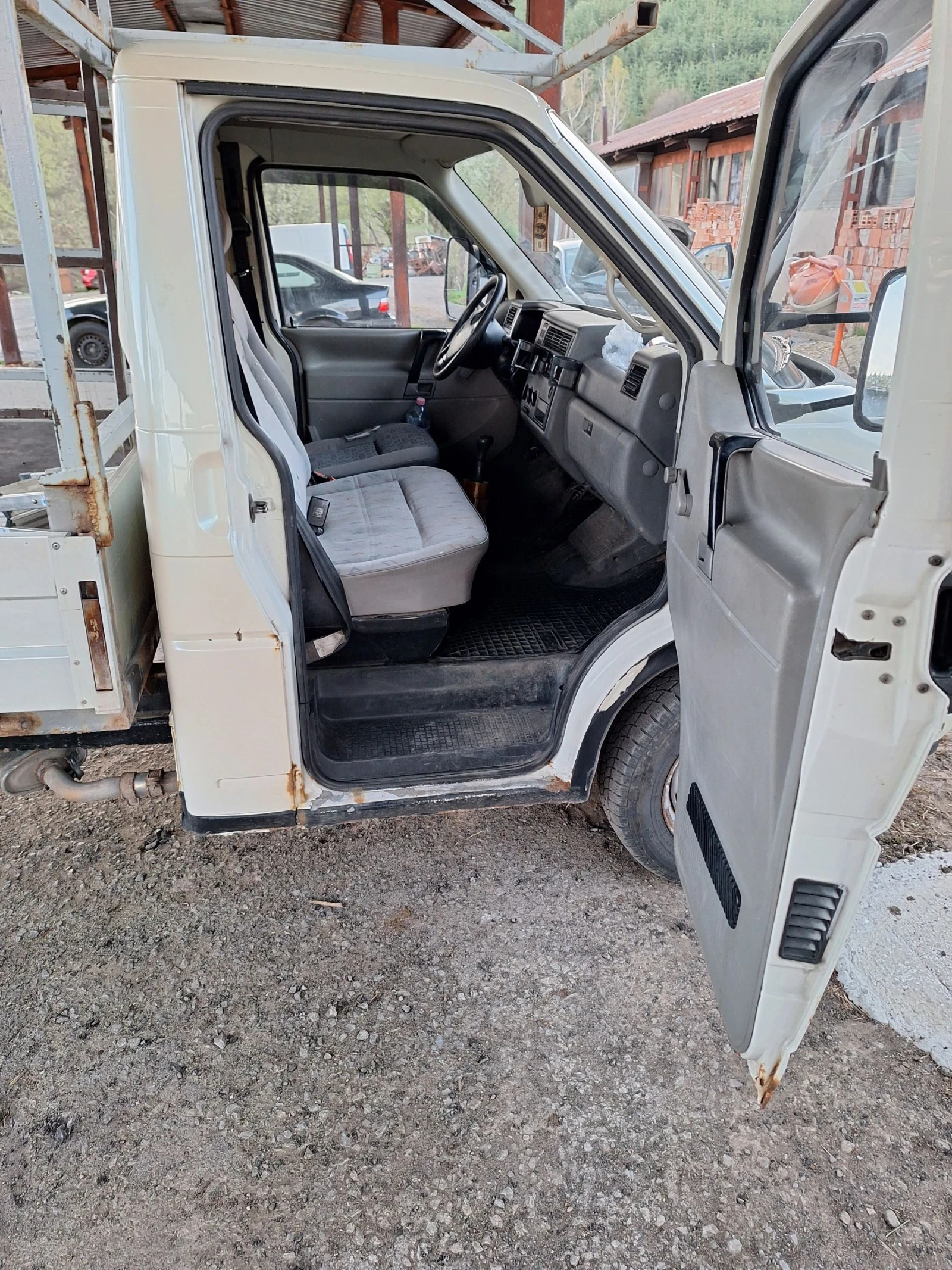 VW T4 2.5 TDI, снимка 5 - Бусове и автобуси - 54320754