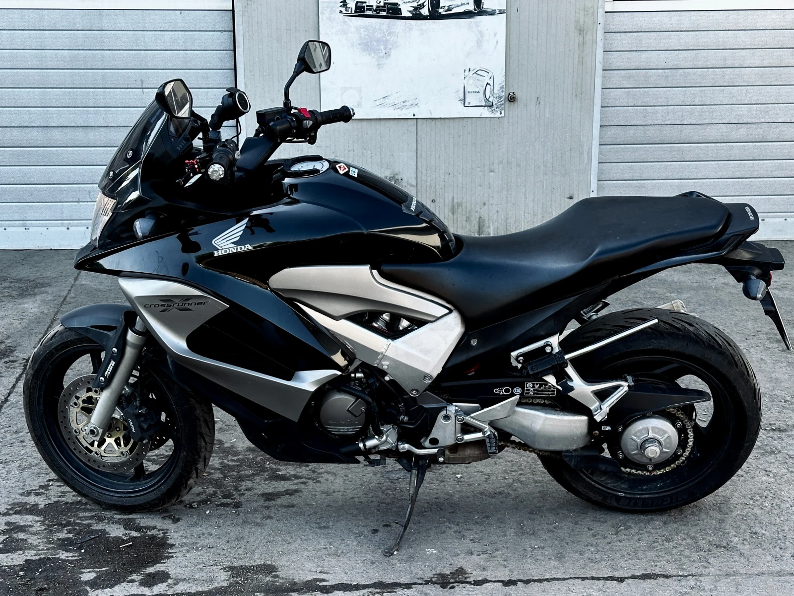 Honda Crossrunner VFR 800X ABS, снимка 2 - Мотоциклети и мототехника - 54360127