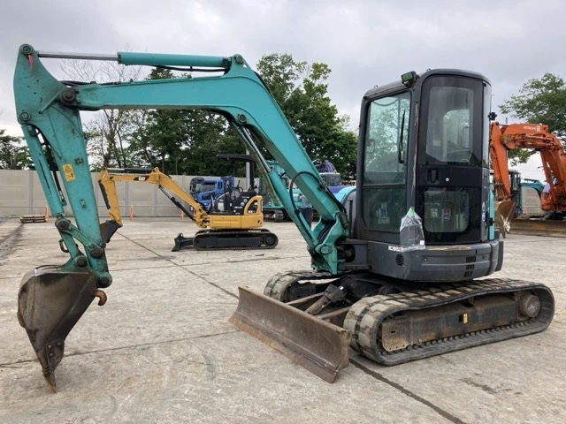 Багер Kobelco SK40SR / ПЕРФЕКТЕН / ОЧАКВАН ВНОС