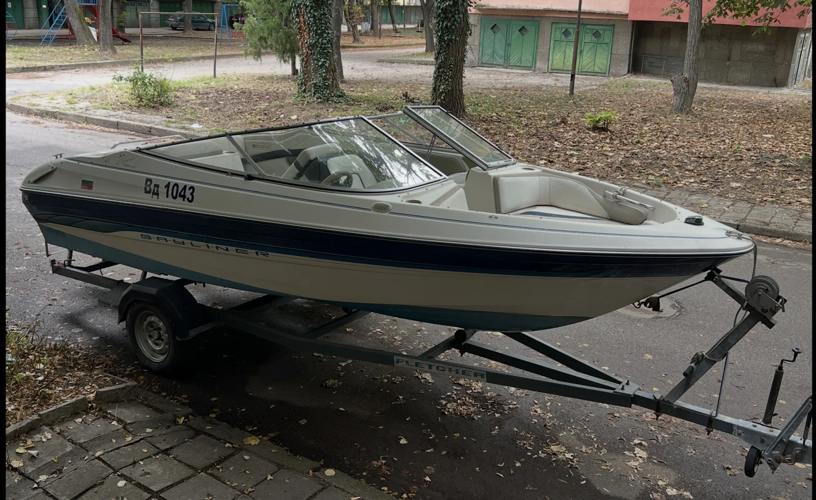 Лодка Bayliner, снимка 2 - Воден транспорт - 54373573