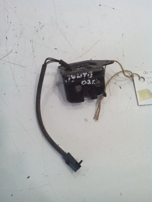 Ключалка заден капак за Фиат Пунто