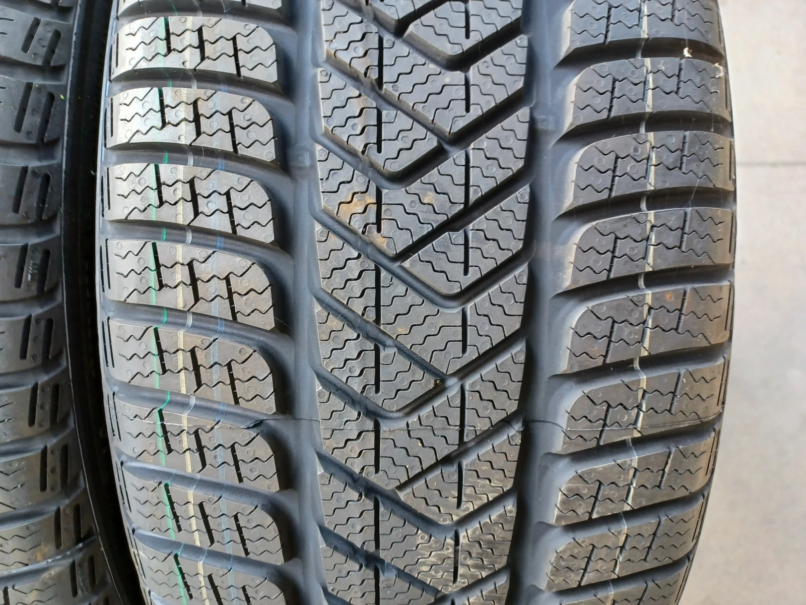  245/40R18 | Mobile.bg   2