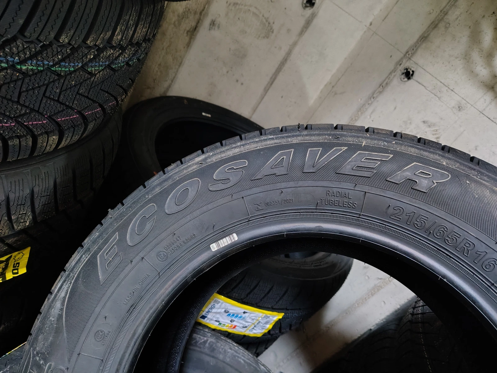 Гуми Всесезонни 215/65R16, снимка 7 - Гуми и джанти - 53746853