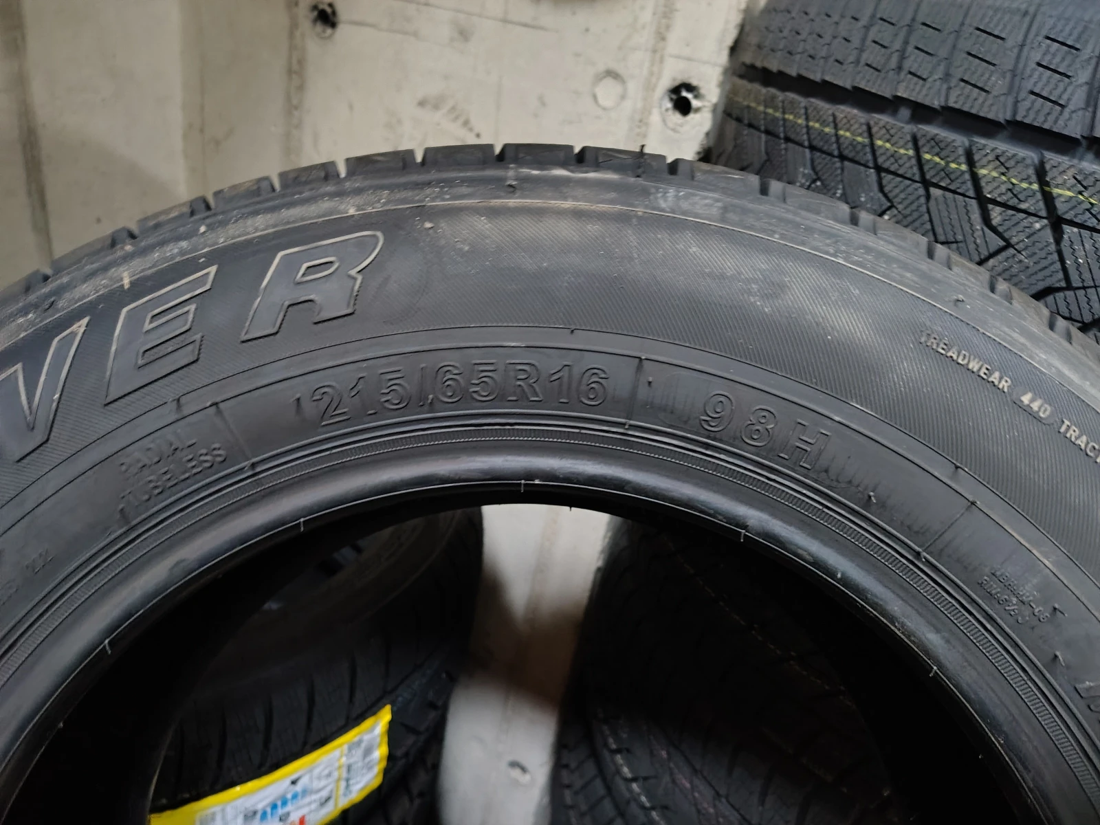Гуми Всесезонни 215/65R16, снимка 6 - Гуми и джанти - 53746853