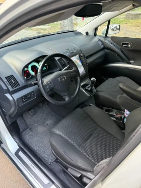 Toyota Corolla verso 2.2D-CAT/D4D, снимка 5