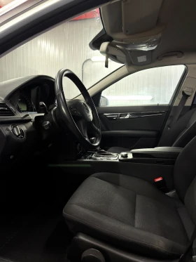 Mercedes-Benz C 180, снимка 9