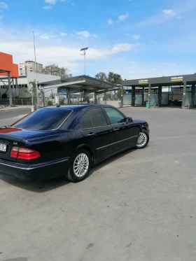 Mercedes-Benz E 270 CDI, снимка 4