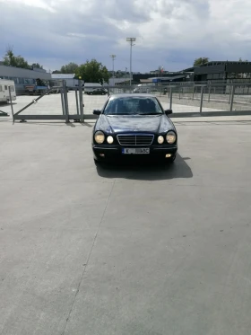 Mercedes-Benz E 270 CDI, снимка 3