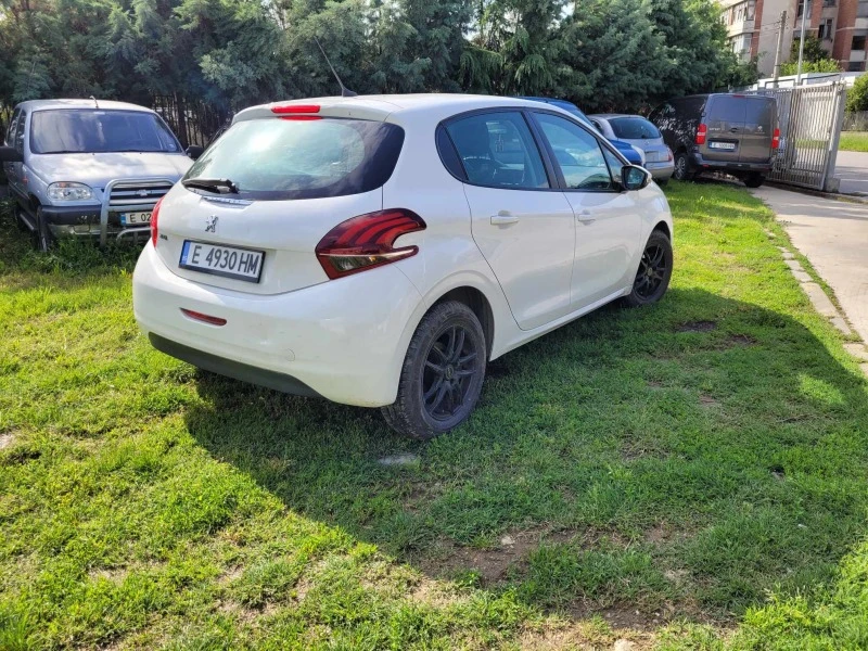 Peugeot 208 1.5 DIEZEL, снимка 4 - Автомобили и джипове - 49170696