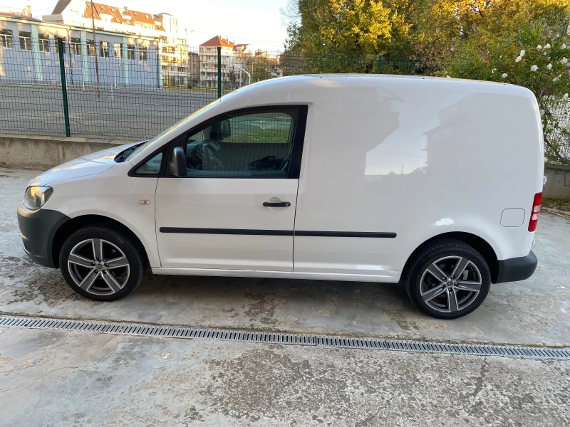 VW Caddy 1.6  TDI, снимка 4 - Автомобили и джипове - 47855895