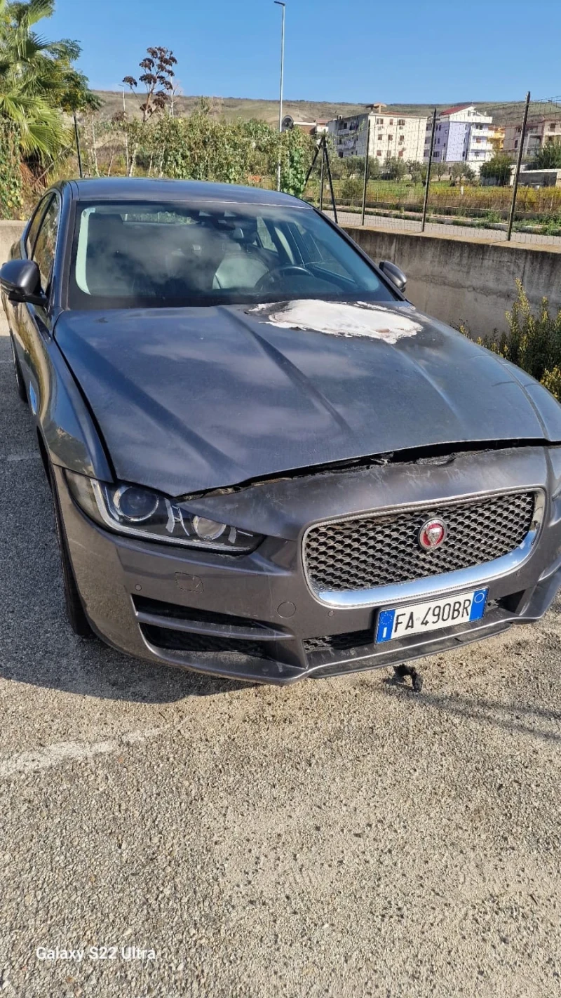 Jaguar XE, снимка 7 - Автомобили и джипове - 47931853