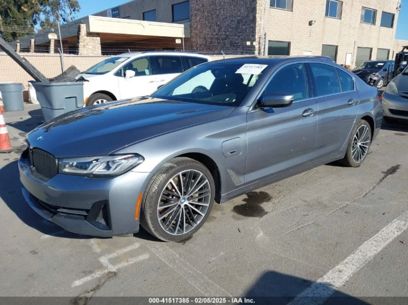 BMW 530E 2.0L I-4 DI, DOHC, VVT, TURBO, 181HP Rear Wheel Dr, снимка 2 - Автомобили и джипове - 49393322