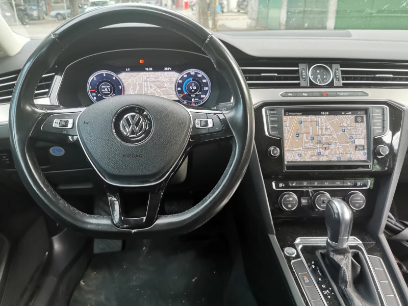 VW Passat, снимка 13 - Автомобили и джипове - 52323277
