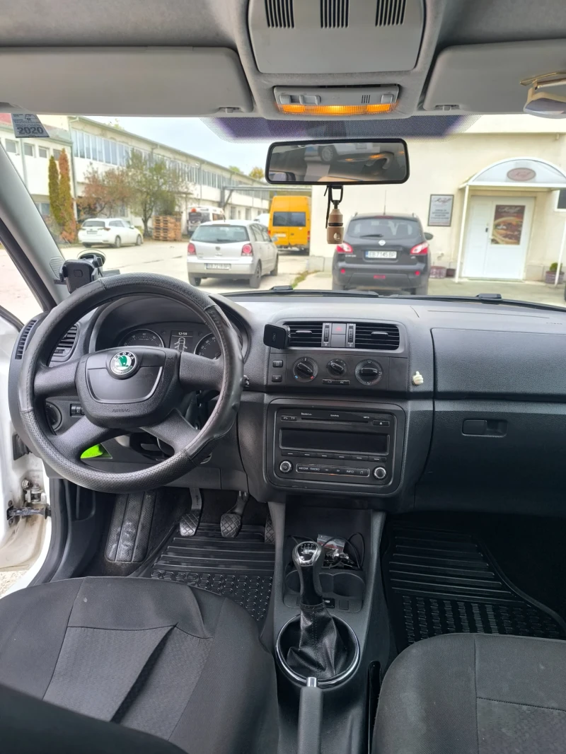 Skoda Fabia, снимка 9 - Автомобили и джипове - 52295652