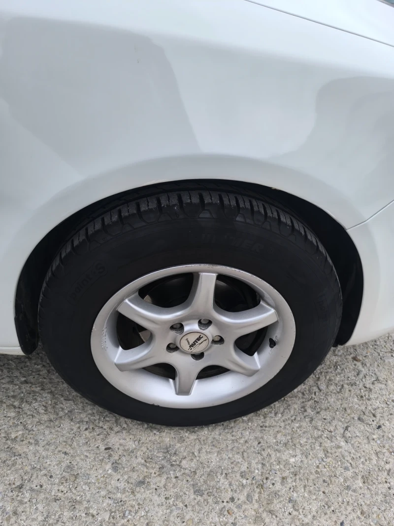 Skoda Fabia, снимка 8 - Автомобили и джипове - 52295652