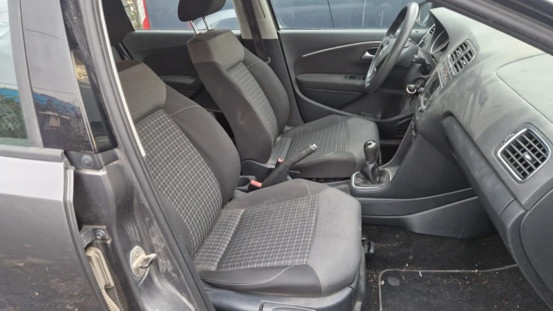 VW Polo 1.4 TDI CUS, снимка 9 - Автомобили и джипове - 52450973
