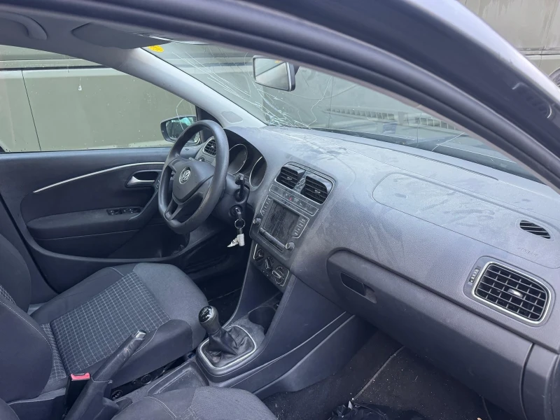 VW Polo 1.4 TDI CUS, снимка 7 - Автомобили и джипове - 52450973