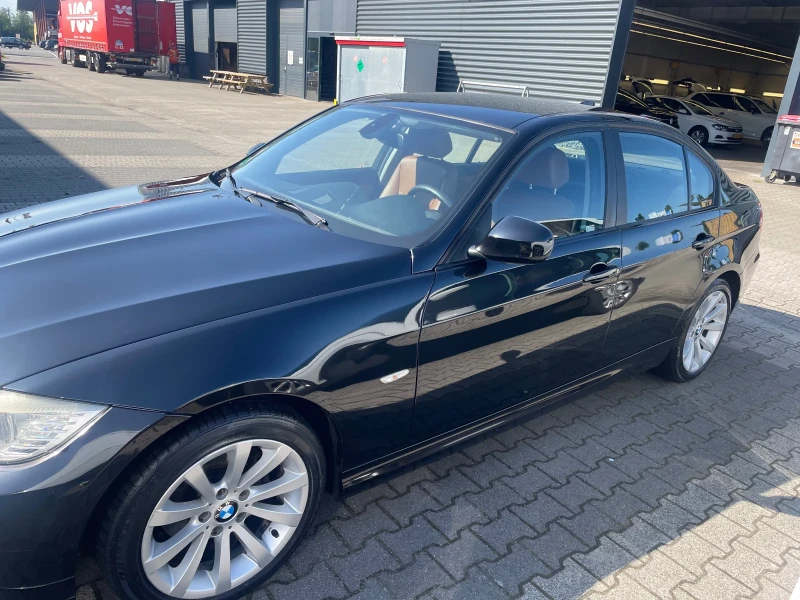 BMW 318, снимка 3 - Автомобили и джипове - 53130702