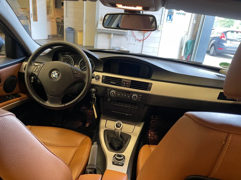 BMW 318, снимка 10 - Автомобили и джипове - 53130702