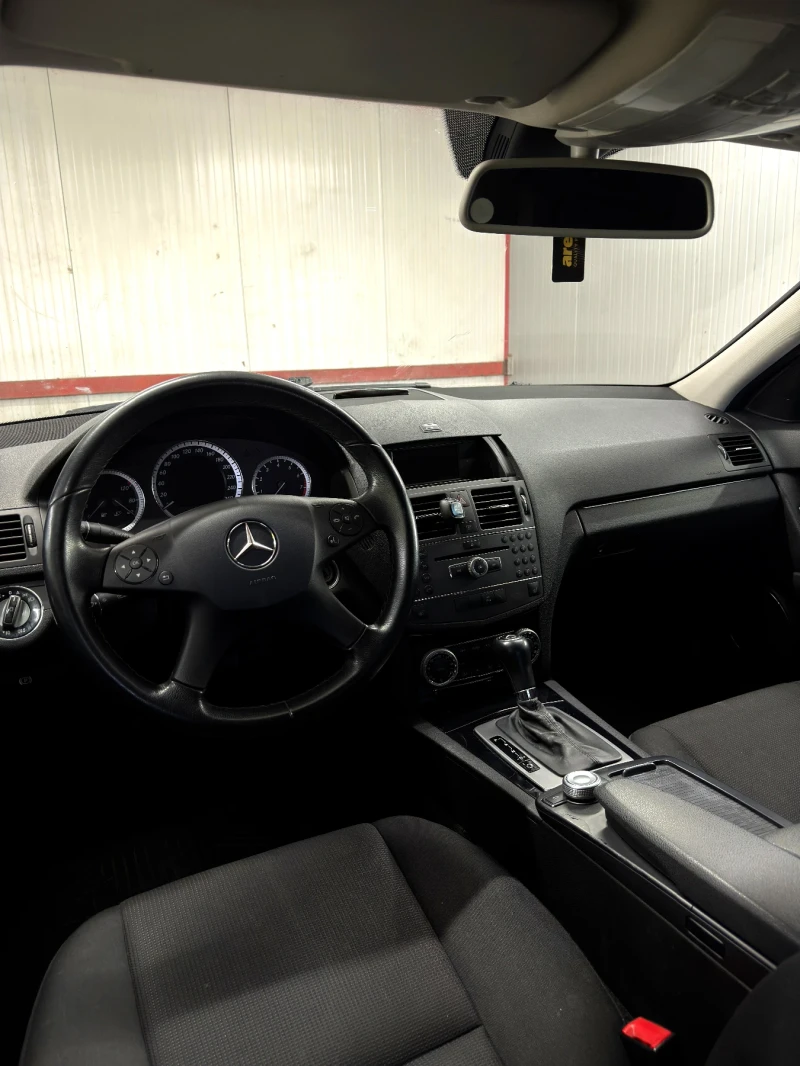 Mercedes-Benz C 180, снимка 8 - Автомобили и джипове - 53447940