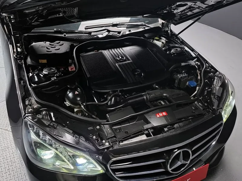 Mercedes-Benz E 220 Avantgarde - изображение 6