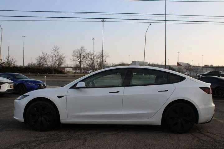 Tesla Model 3 RWD No Accident Clean Carfax One Owner, снимка 4 - Автомобили и джипове - 53913738
