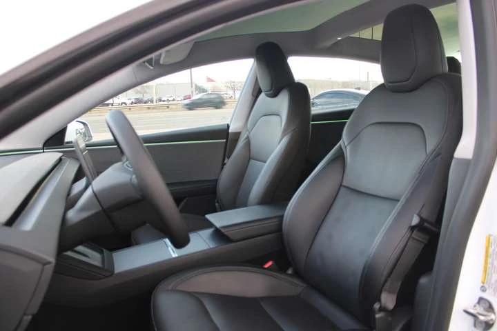 Tesla Model 3 RWD No Accident Clean Carfax One Owner, снимка 13 - Автомобили и джипове - 53913738