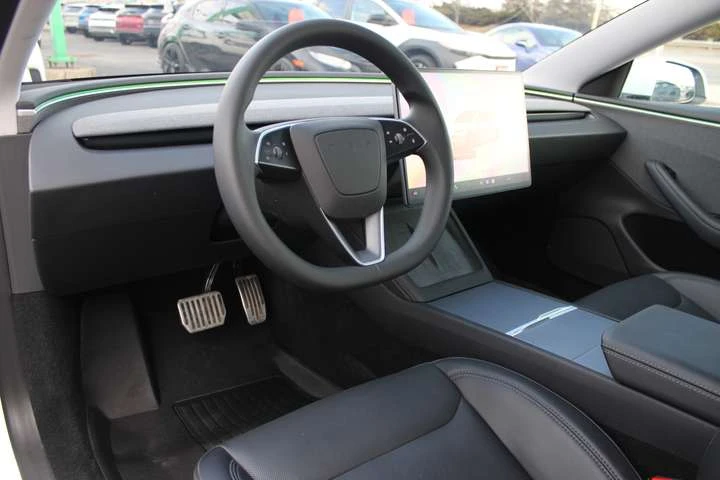 Tesla Model 3 RWD No Accident Clean Carfax One Owner, снимка 9 - Автомобили и джипове - 53913738