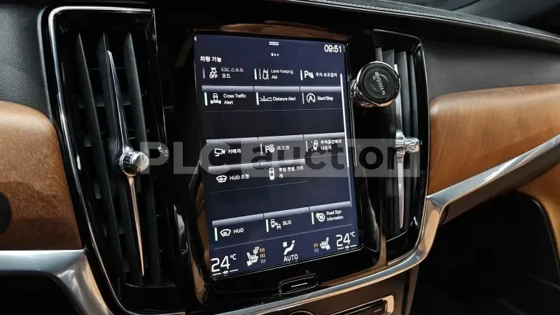 Volvo S90 360| DISTRONIC| HEAD-UP| ОБДУХ| ВКЛ. ТЕХНОТЕСТ, снимка 8 - Автомобили и джипове - 54442549
