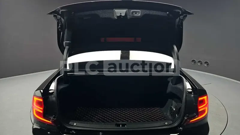 Volvo S90 360| DISTRONIC| HEAD-UP| ОБДУХ| ВКЛ. ТЕХНОТЕСТ, снимка 4 - Автомобили и джипове - 54442549