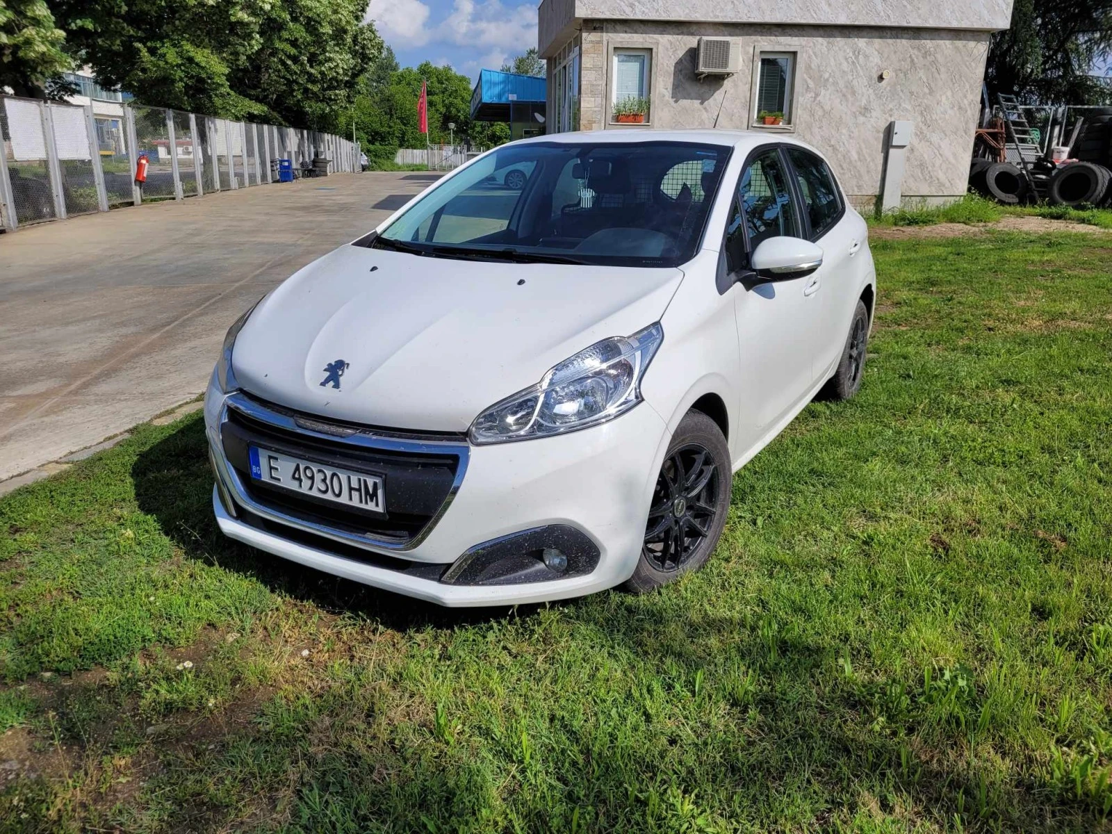 Peugeot 208 1.5 DIEZEL - изображение 3