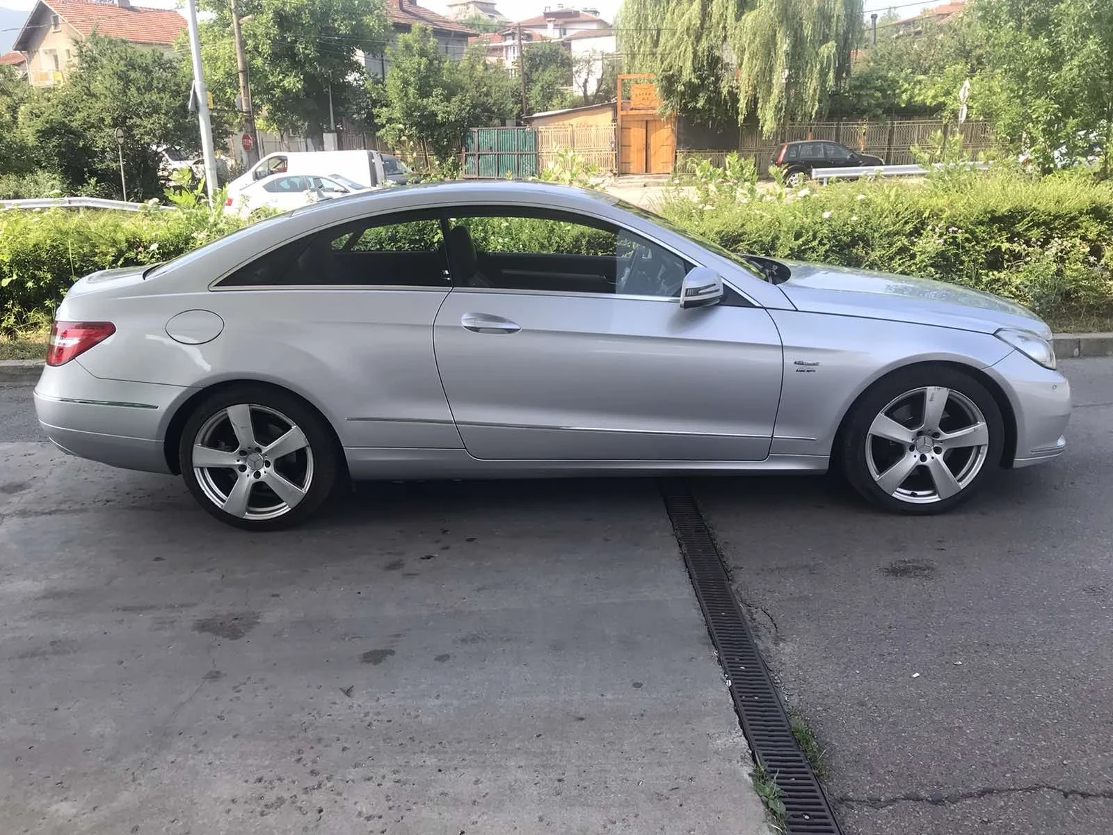 Mercedes-Benz E 350  - изображение 3