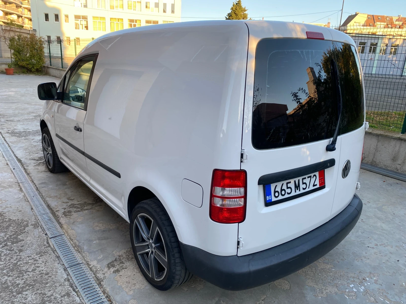 VW Caddy 1.6  TDI - изображение 5