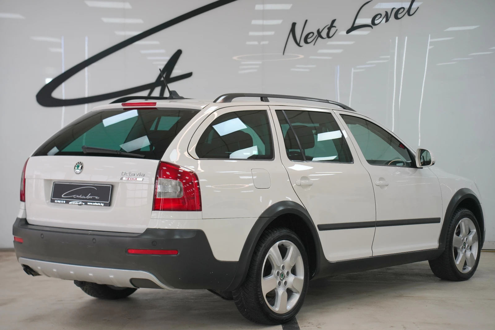 Skoda Octavia Scout 2.0 TDI 4x4 - изображение 6