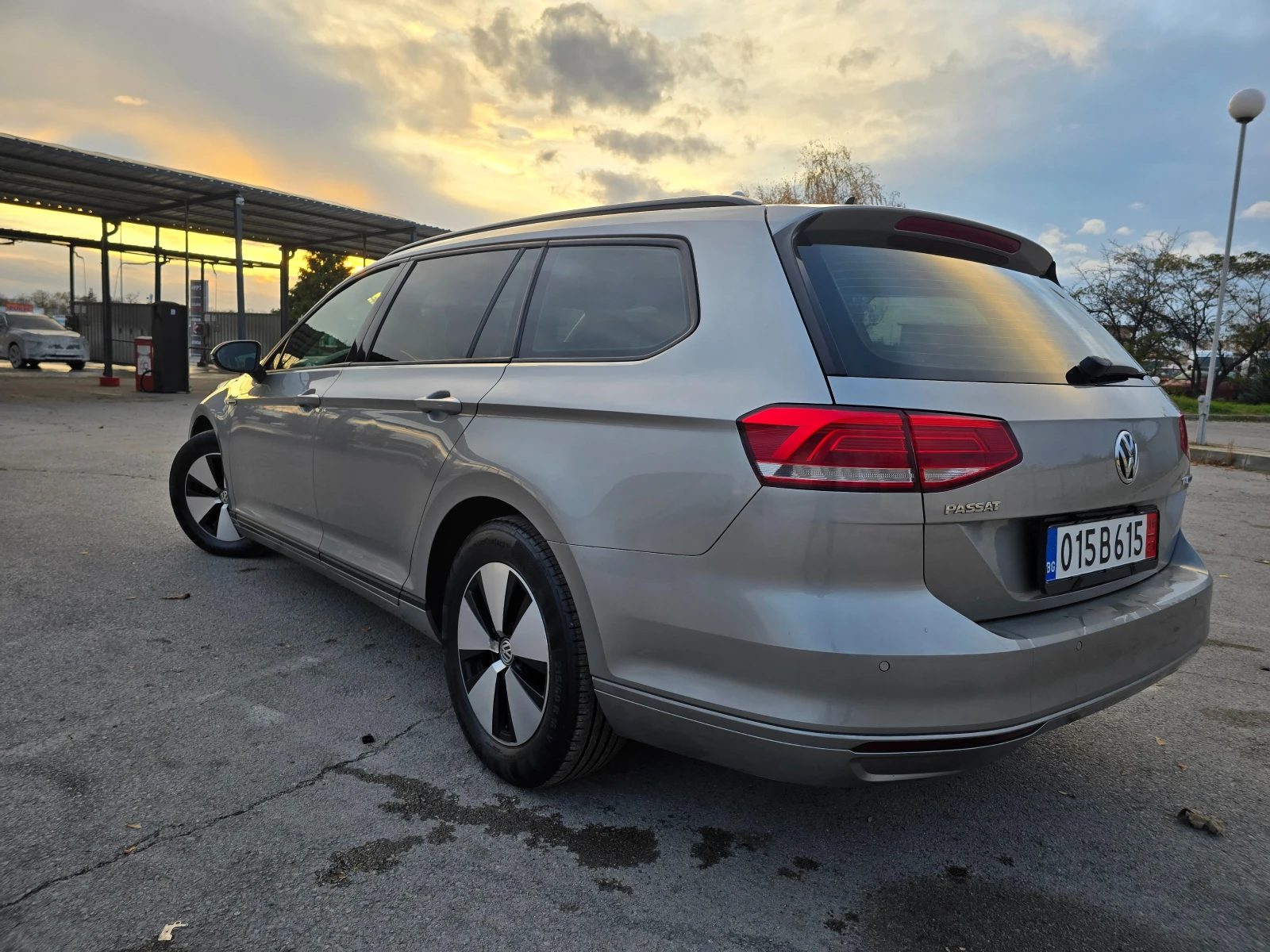 VW Passat КАТО НОВ/1.6TDI/EURO 6 - изображение 6